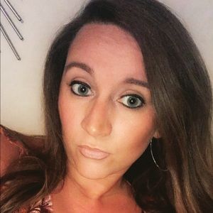 Meet your Posher, Lindsey